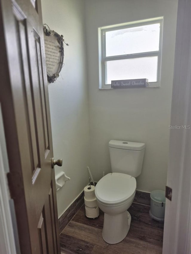 15917 Mercott Ct, Clermont, FL 34714 - bathroom with wood finished floors