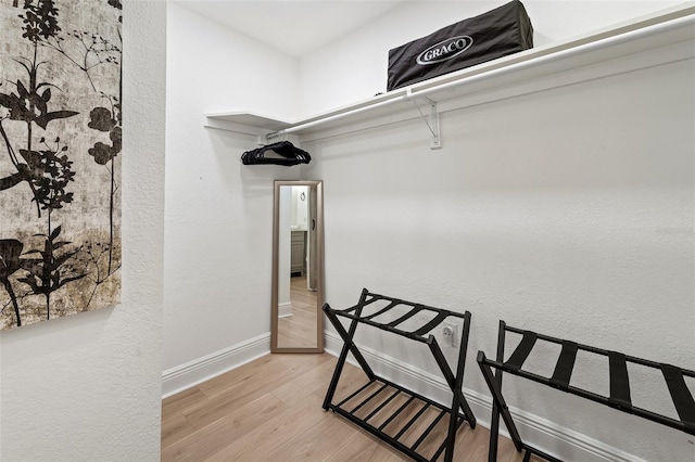 522 31st St W, Bradenton, FL 34205 - spacious closet with light wood finished floors