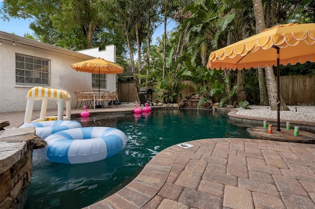 522 31st St W, Bradenton, FL 34205 - view of pool with a fenced backyard and a patio area
