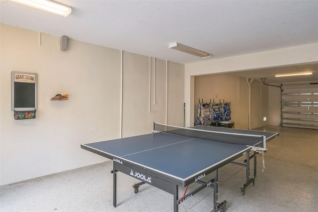 538 Canal Rd, Sarasota, FL 34242 - recreation room featuring speckle patterned floor
