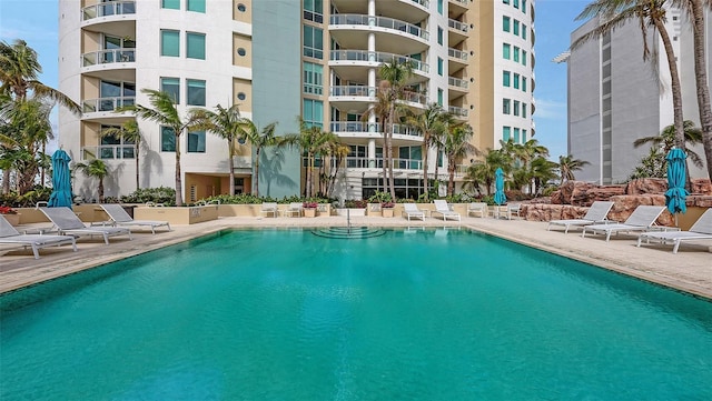 990 Blvd Of The Arts Unit 801, Sarasota, FL 34236 - view of community pool