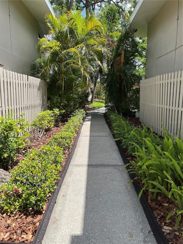 900 La Costa Cir Unit 4, Sarasota, FL 34237 - surrounding community