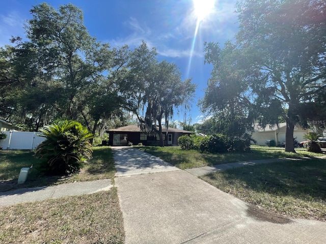507 Cloudcroft Dr, Deltona, FL 32738 - view of front of house featuring driveway