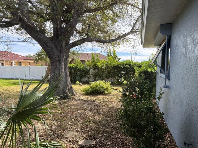 22321 Yonkers Ave, Port Charlotte, FL 33952 - view of yard
