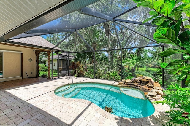 3217 Oak Grove Dr, Sarasota, FL 34243 - outdoor pool featuring a patio and glass enclosure