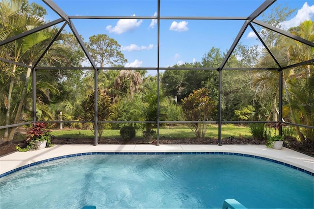 12261 Stuart Dr, Venice, FL 34293 - outdoor pool with a lanai
