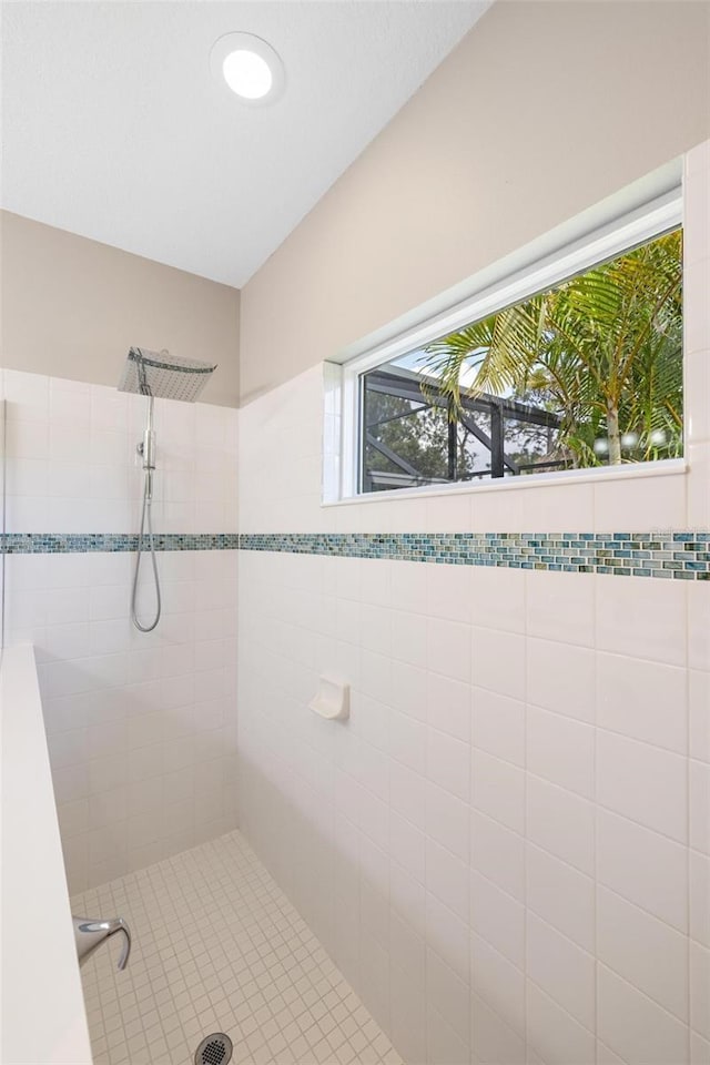 12261 Stuart Dr, Venice, FL 34293 - full bathroom featuring tiled shower