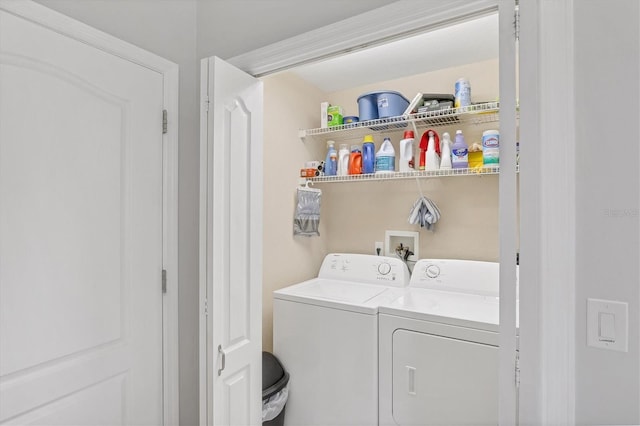 2025 Lynx Run, North Port, FL 34288 - washroom with washing machine and dryer
