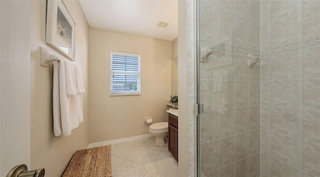 7915 Kavanagh Ct, Sarasota, FL 34240 - full bathroom with a tile shower, vanity, and tile patterned flooring