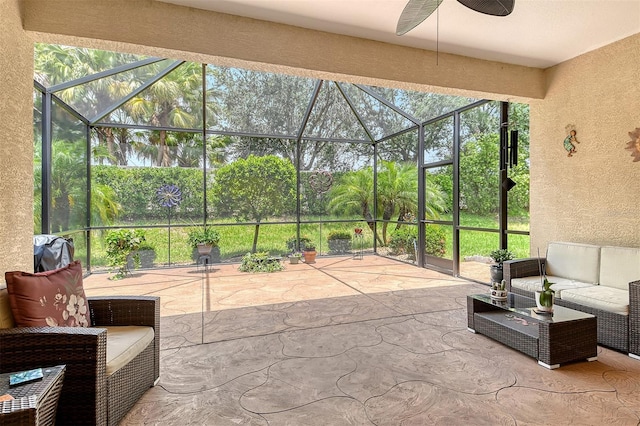6214 45th Ln E, Bradenton, FL 34203 - view of patio / terrace featuring a lanai, outdoor lounge area, and a ceiling fan