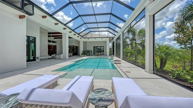 15315 Anchorage Pl, Lakewood Ranch, FL 34202 - swimming pool featuring a patio and glass enclosure