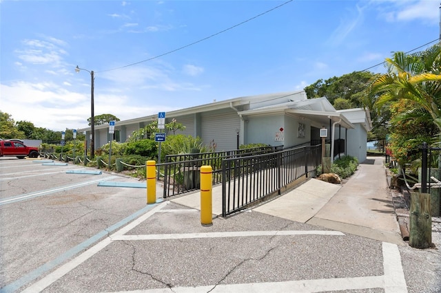 1404 Dartmouth Dr, Bradenton, FL 34207 - manufactured / mobile home with uncovered parking