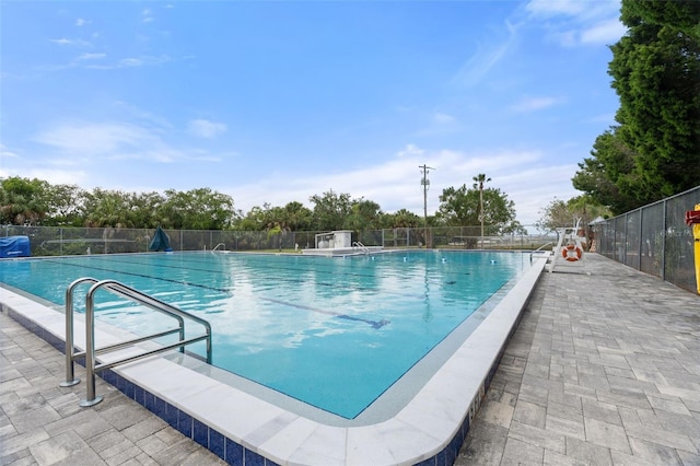 1404 Dartmouth Dr, Bradenton, FL 34207 - view of community pool