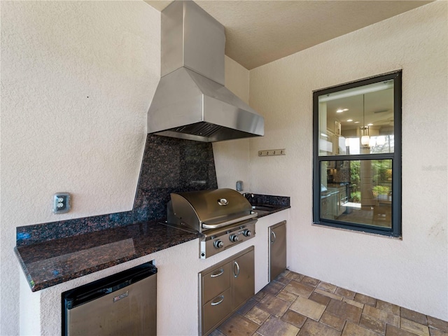 5364 Salcano St, Sarasota, FL 34238 - view of patio / terrace featuring an outdoor kitchen
