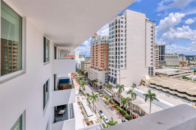 101 S Gulfstream Ave Unit 15C, Sarasota, FL 34236 - view of apartment building / complex featuring a city view