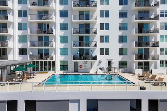 101 S Gulfstream Ave Unit 15C, Sarasota, FL 34236 - view of community pool