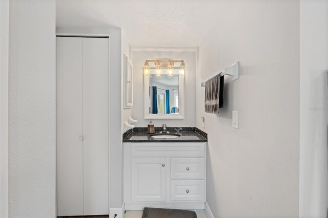 2415 Bayshore Gardens Pkwy Unit 2, Bradenton, FL 34207 - bathroom with vanity