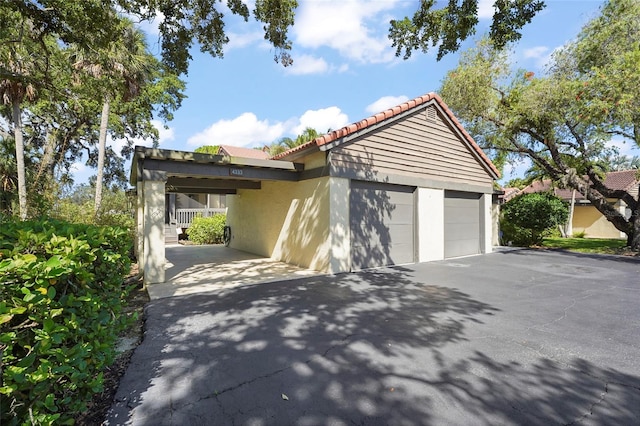 4333 Trails Dr Unit 10-1, Sarasota, FL 34232 - view of garage