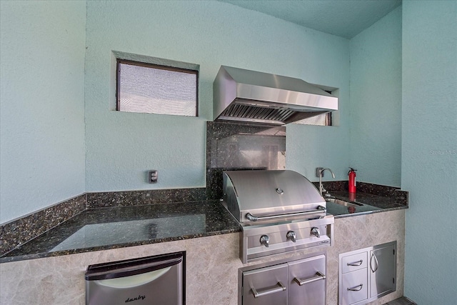 29527 Leah Rd, Punta Gorda, FL 33982 - view of patio with a sink and an outdoor kitchen