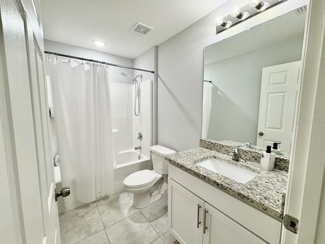 2425 Maclachlan St, Port Charlotte, FL 33953 - bathroom featuring vanity and shower / tub combo with curtain