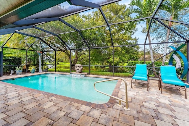 4852 Peregrine Point Cir N, Sarasota, FL 34231 - swimming pool with a patio area and glass enclosure