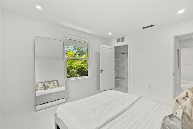 1051 Indian Beach Dr, Sarasota, FL 34234 - bedroom featuring recessed lighting
