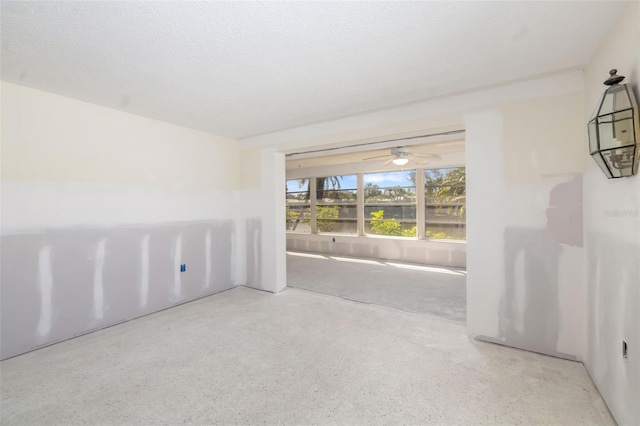 564 Spanish Dr N, Longboat Key, FL 34228 - unfurnished room with speckle patterned floor