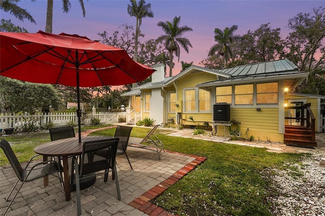 403 29th St NW, Bradenton, FL 34205 - view of patio / terrace featuring outdoor dining area