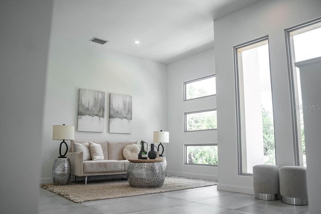 2124 Clematis Pl, Sarasota, FL 34239 - living area with plenty of natural light and recessed lighting