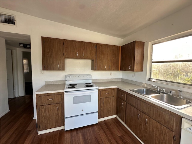 704 38th St W, Bradenton, FL 34205 - photo 22