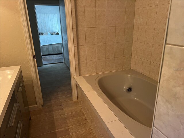 4122 N Lockwood Ridge Rd, Sarasota, FL 34234 - full bath featuring vanity and a bathtub