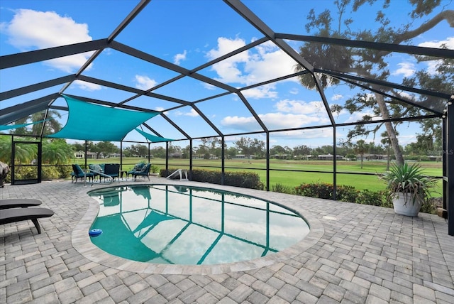 538 Magellan Dr, Sarasota, FL 34243 - swimming pool with a patio, a lanai, and golf course view