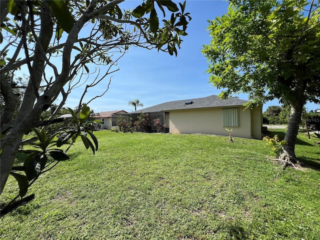 19358 Edgewater Dr, Port Charlotte, FL 33948 - view of green lawn