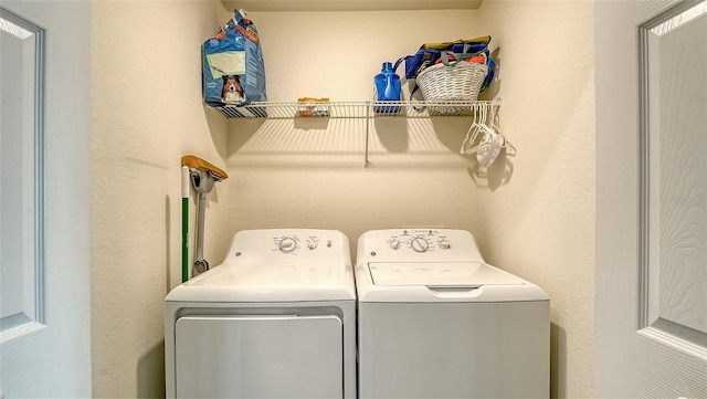 1030 Tidewater Shores Loop Unit 307, Bradenton, FL 34208 - laundry area featuring independent washer and dryer