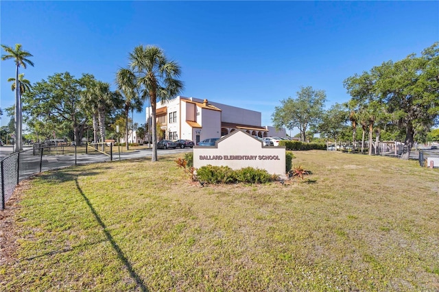 2115 9th Ave W Unit 3D, Bradenton, FL 34205 - view of community / neighborhood sign