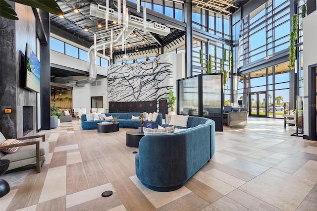 8705 Winter Breeze Way, Sarasota, FL 34241 - lobby featuring a high ceiling