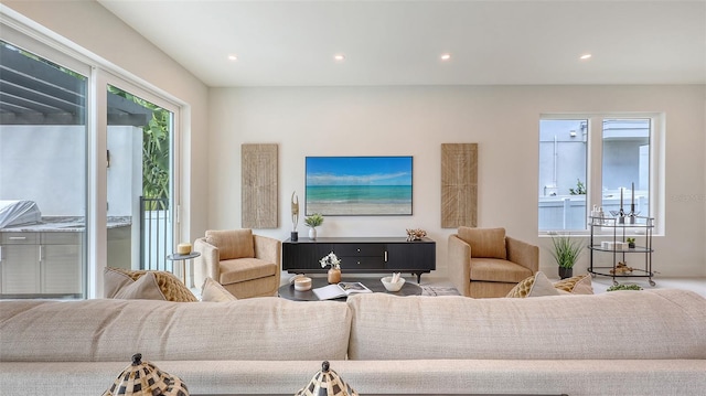 2590 Floyd St, Sarasota, FL 34239 - living room featuring recessed lighting