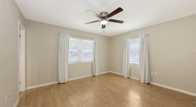 2462 Hyde Park St, Sarasota, FL 34239 - photo 17