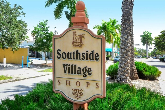 2462 Hyde Park St, Sarasota, FL 34239 - photo 26