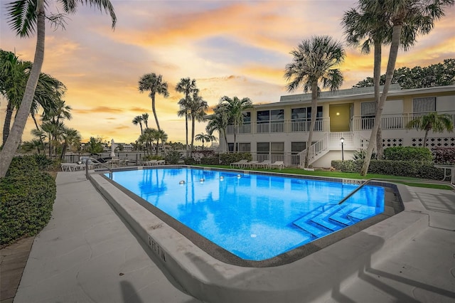 999 Inlet Cir Unit 103, Venice, FL 34285 - community pool featuring stairway