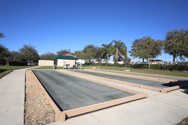 6312 41st Ct E, Sarasota, FL 34243 - surrounding community featuring a bocce ball area