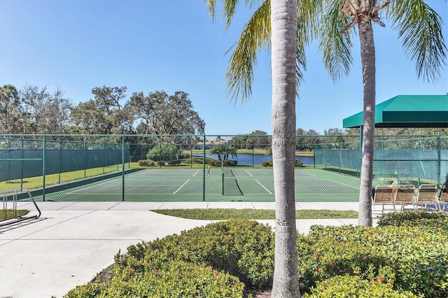 6312 41st Ct E, Sarasota, FL 34243 - view of tennis court