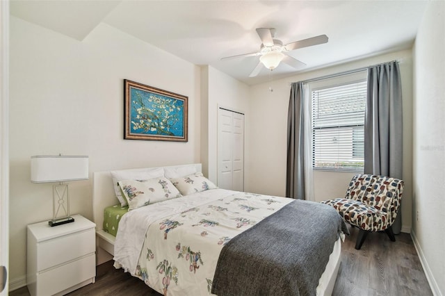 5916 Wake Forest Run Unit 101, Bradenton, FL 34211 - bedroom with dark wood finished floors, a closet, and ceiling fan