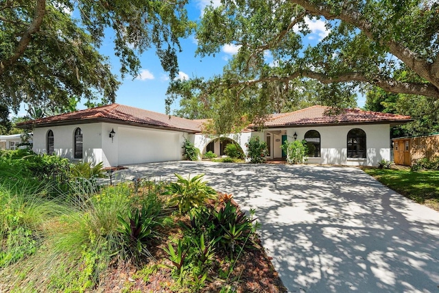 2504 Tanglewood Dr, Sarasota, FL 34239 - photo 1