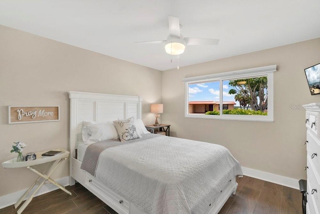 3850 Catalina Dr, Bradenton, FL 34210 - bedroom featuring dark wood-style floors and a ceiling fan