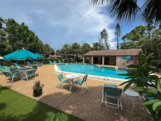 3810 75th St W Unit 137, Bradenton, FL 34209 - community pool with a patio area