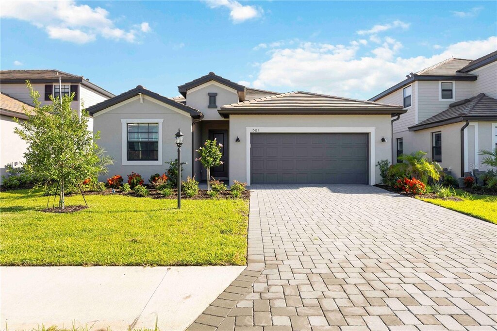 15115 Oxford Grey Dr, Bradenton, FL 34211 - photo 1