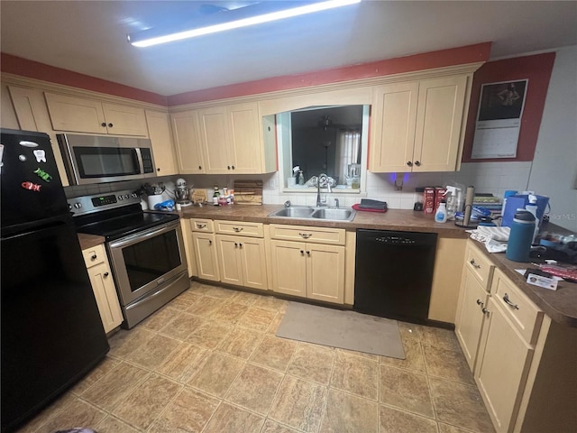 11234 Areca Dr, Port Richey, FL 34668 - kitchen featuring black appliances and dark countertops