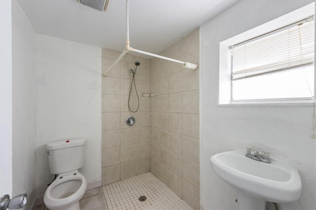 4508 101st St W Unit A, Bradenton, FL 34210 - bathroom with a tile shower