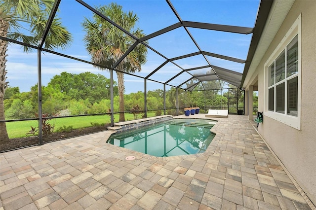 3379 Chestertown Loop, Bradenton, FL 34211 - swimming pool with a patio and glass enclosure